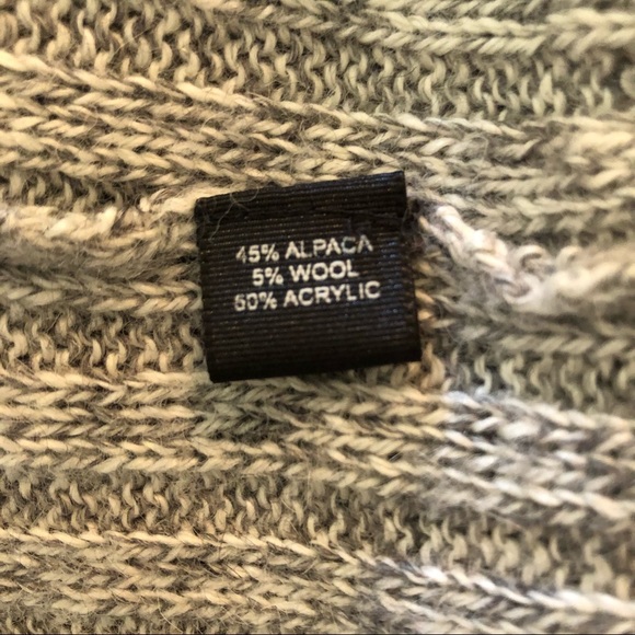 Alpaca Connection Gray Circle Cardigan Sweater Made in Peru Size Medium - Picture 6 of 7